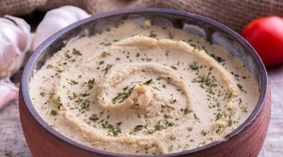 Humus: beneficios y propiedades que te aporta este puré